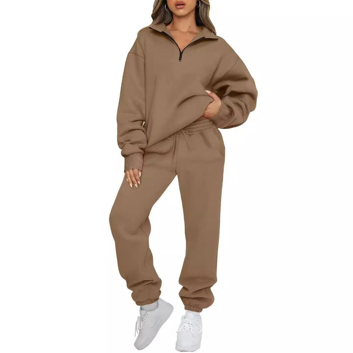 Women's comfortable sweatpants set with modern stand-up collar and kangaroo pocket Lisslune
