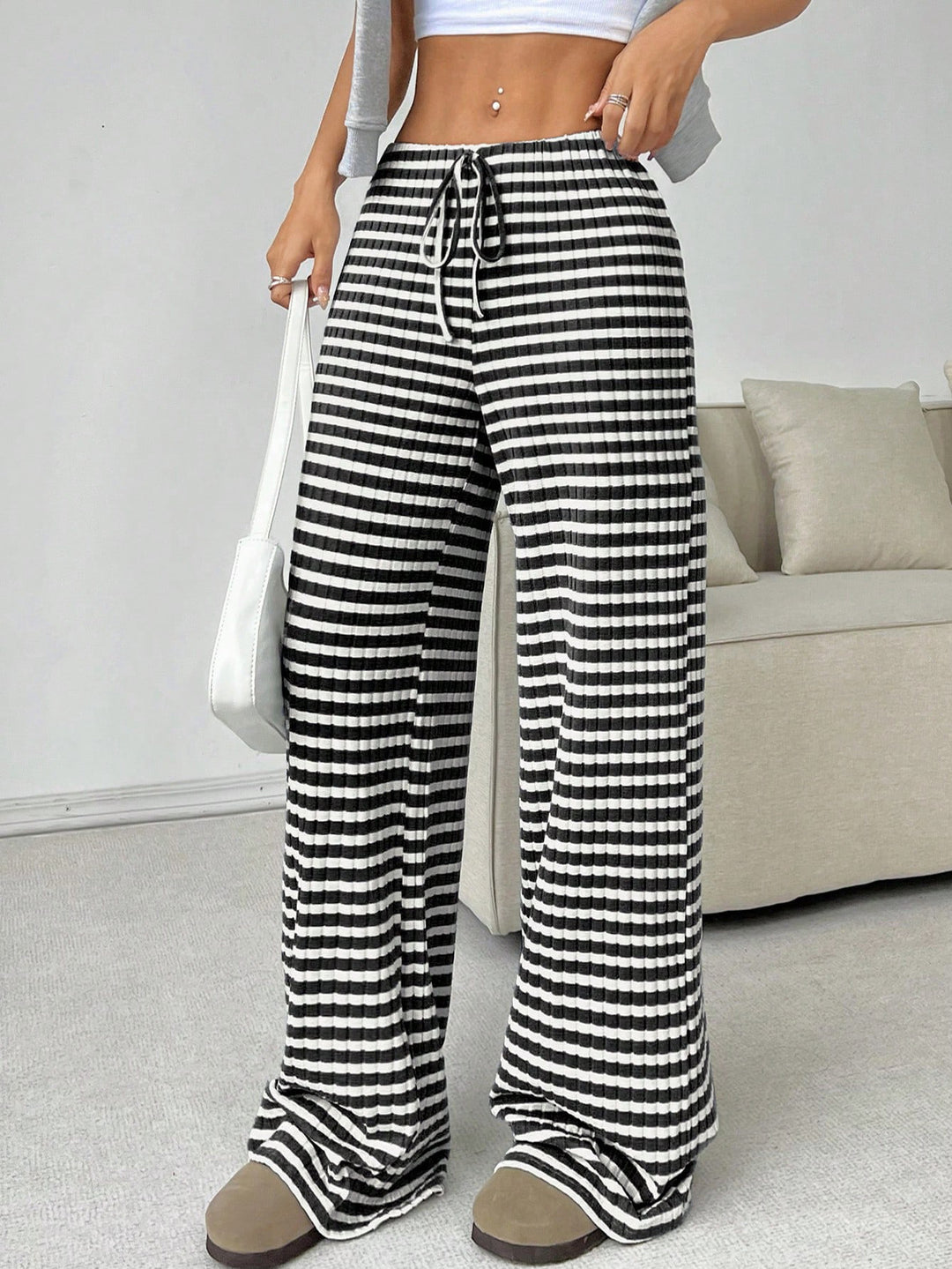 Women’s Casual Wide-Cut Striped Trousers with Elastic Waist Lisslune