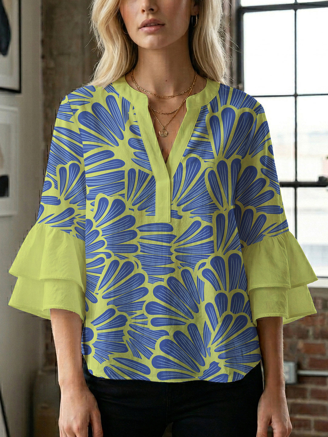 Ladies elegant blouse shirt with voluminous puff sleeves and graphic floral design Lisslune