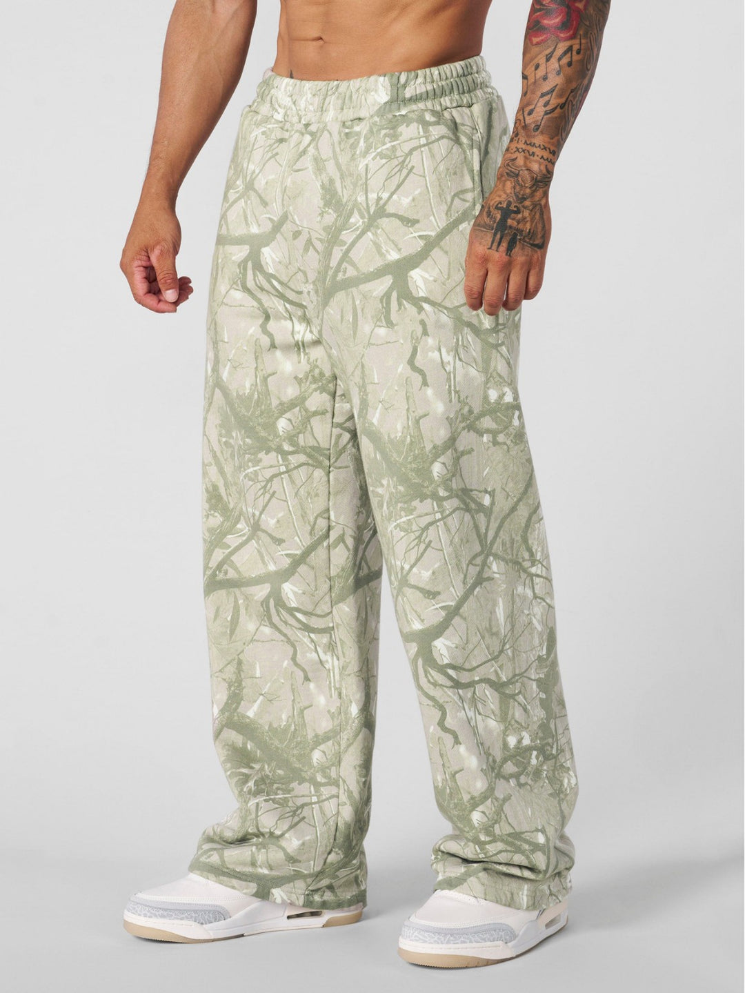 Men's cargo pants in a casual camouflage look with practical elastic waistband Lisslune