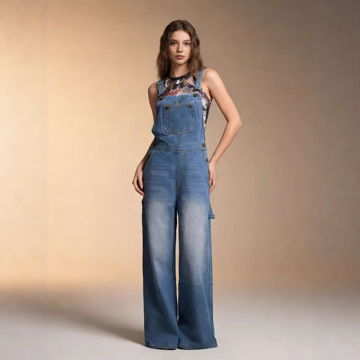Women's dungarees in a casual oversized cut with functional side pockets Lisslune
