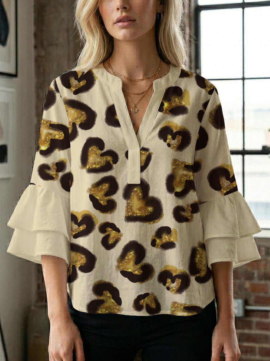 Women's blouse with voluminous ruffled sleeves and modern design Lisslune