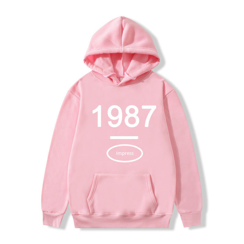 Women's hooded sweatshirt with practical kangaroo pocket design Lisslune
