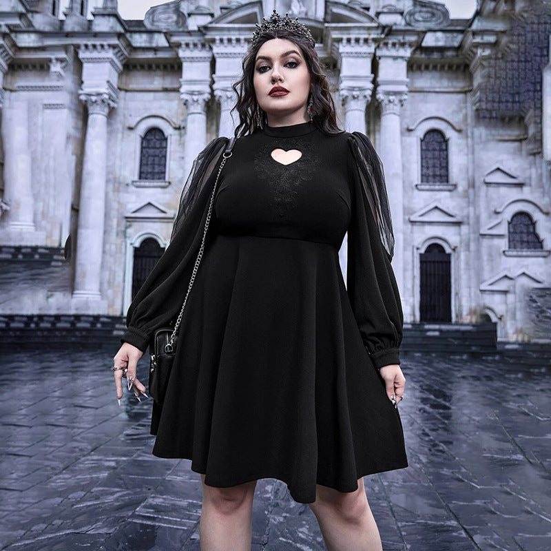 Women's playful dress with heart-shaped neckline and transparent puff sleeves Lune London