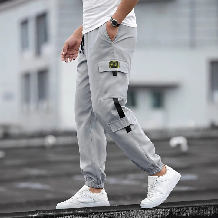 Men's cargo pants with functional pockets and elastic waistband Lisslune