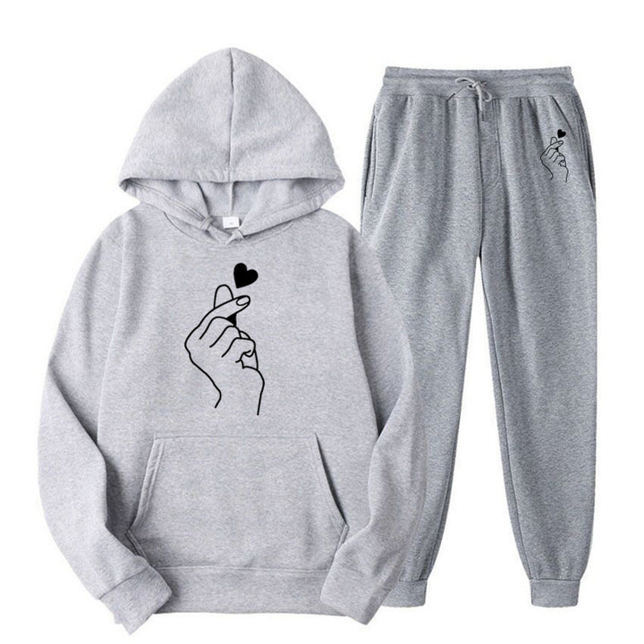 Women's tracksuit with creative heart motif and comfortable fit Lisslune