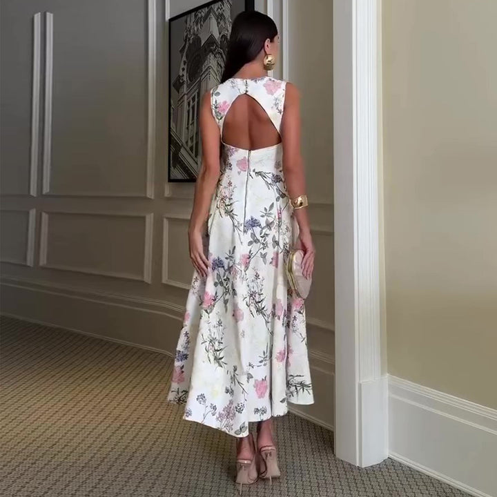 Ladies maxi dress with square neckline and delicate floral pattern Lisslune