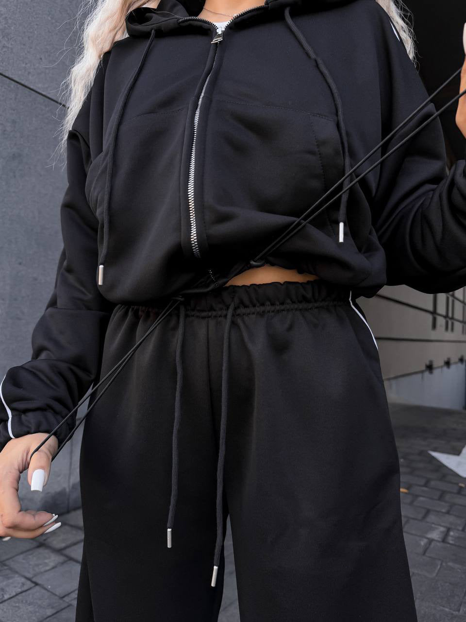 Women's sporty loungewear set with hood and wide pants Lisslune