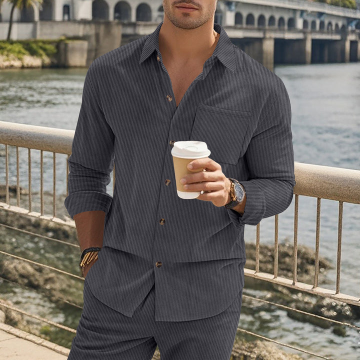 Men's long-sleeve shirt with elegant stripes and practical chest pockets Lisslune