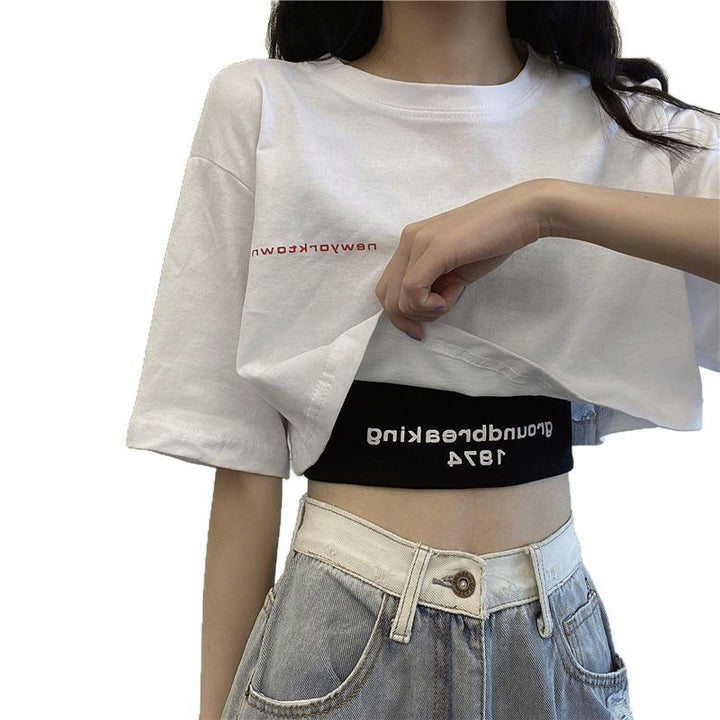 Women’s Cropped Tank Top with modern lettering and figure-hugging cut