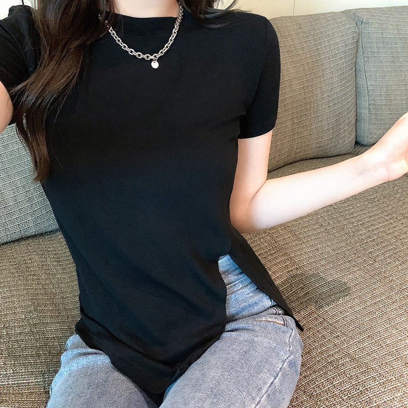 Women's elegant T-shirt with side slit and fitted cut