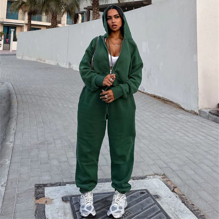Women's athletic set consisting of hoodie and sweatpants Lisslune