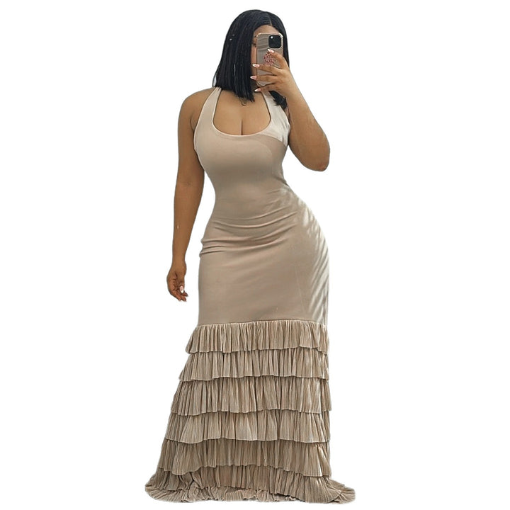 Ladies Maxi Dress with refined ruffle and tailored cut