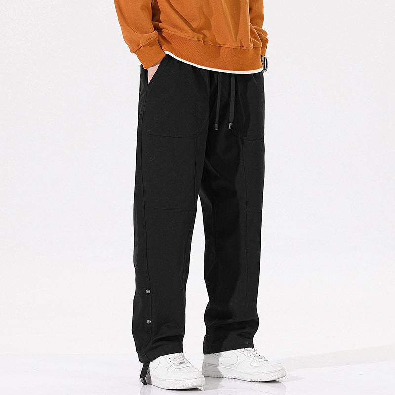 Men's cargo pants with practical side pockets and a casual fit Lisslune