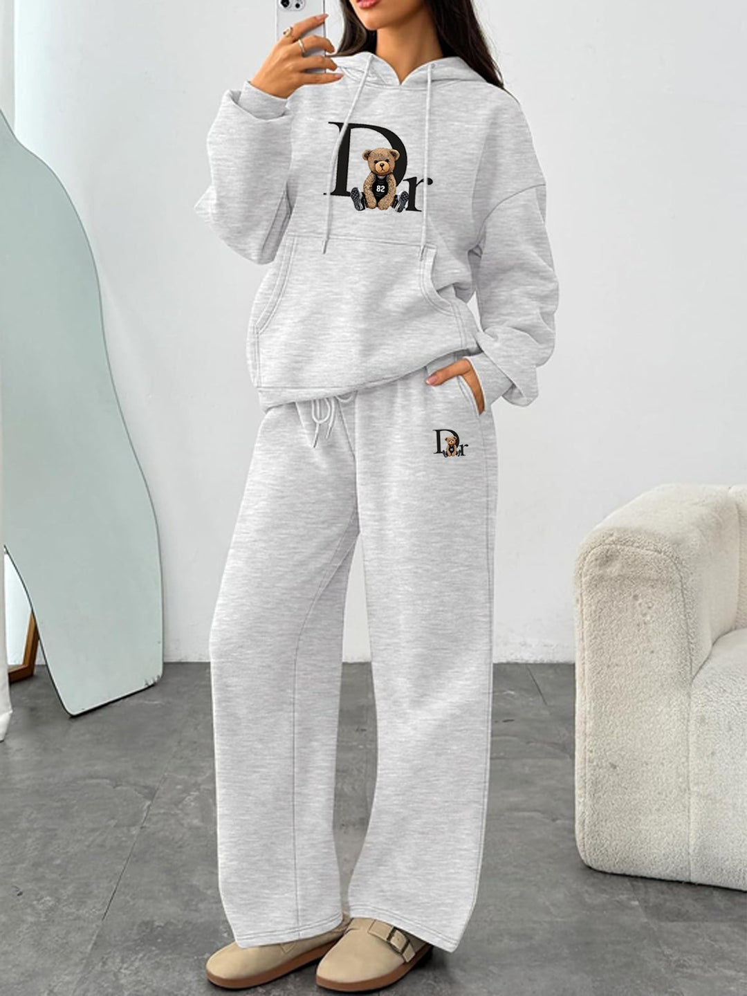 Women's casual hoodie suit with a charming bear motif and comfortable fit Lisslune