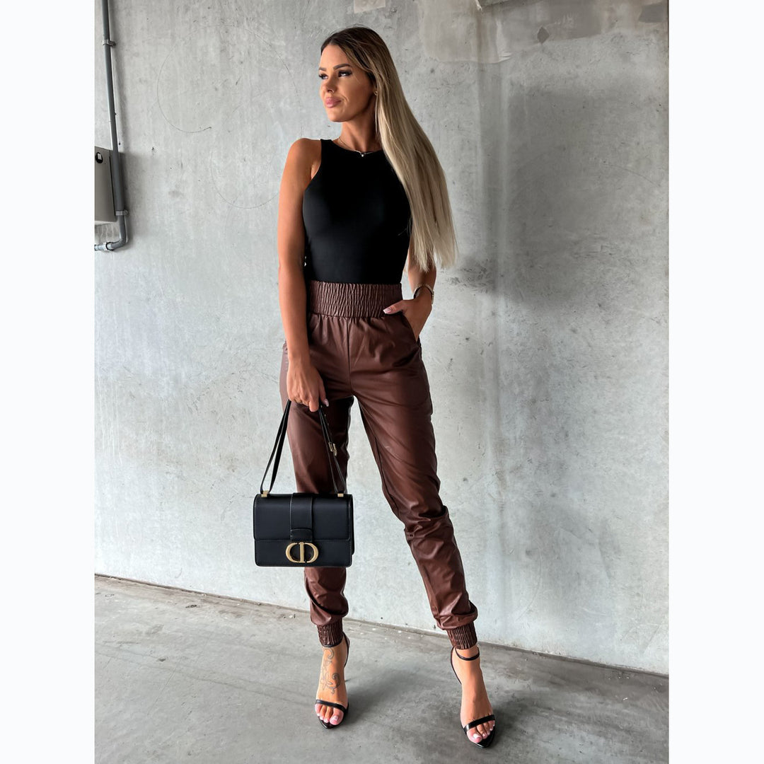 Women's synthetic leather pants with elastic waistband and slim fit Lune London
