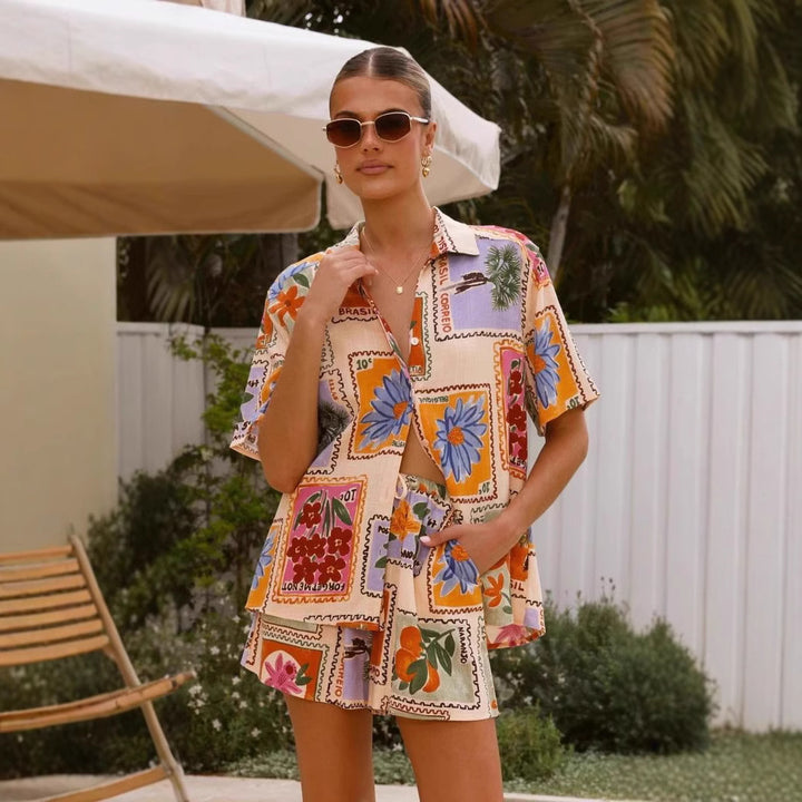 Women's short-sleeve shirt with matching shorts in floral design Lune London
