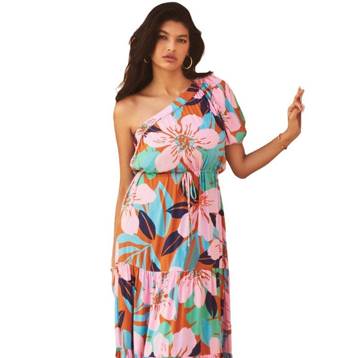 Women's maxi dress with sophisticated one-shoulder design and voluminous hem Lisslune