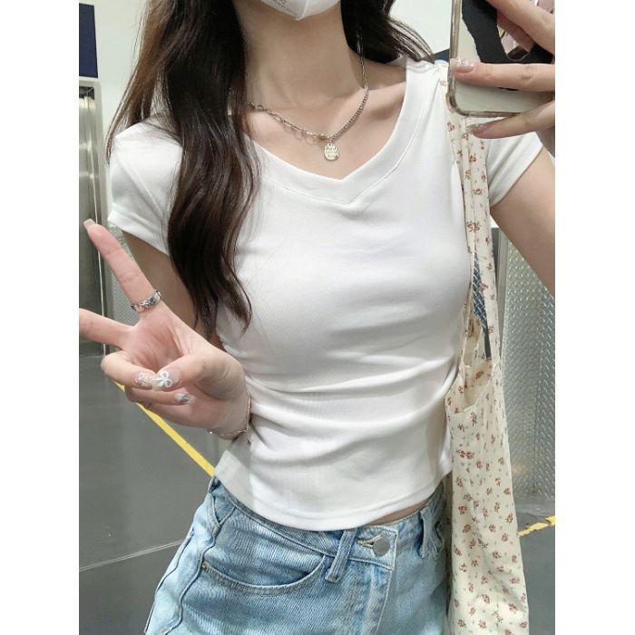 Women's Cropped T-Shirt with V-Neck and Fitted Cut