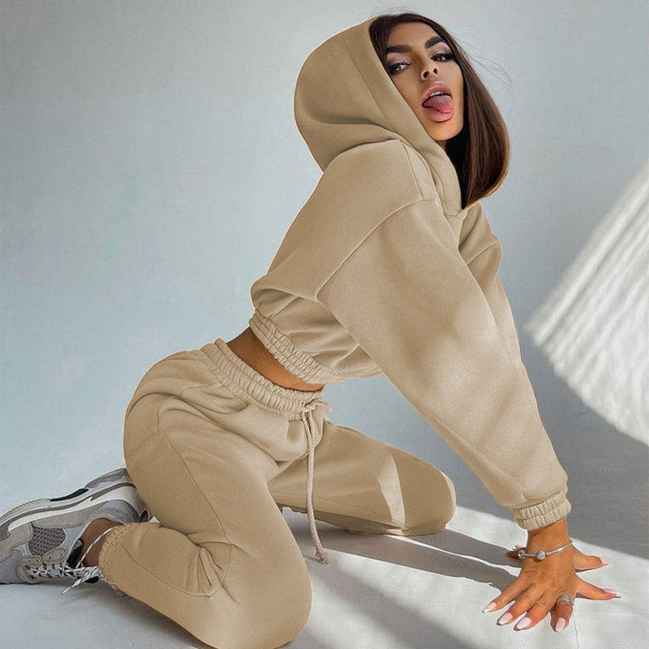 Women's fashionable sweatshirt and comfortable jogging pants set Lisslune