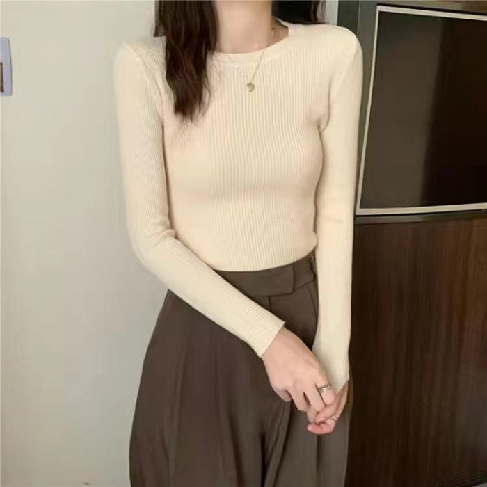 Women elegantly cut long sleeve top made of ribbed knit Lisslune
