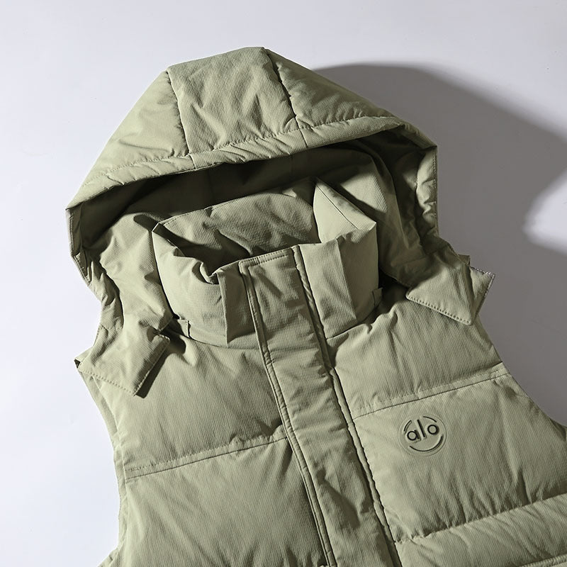 Men's Quilted Outdoor Vest with Insulating Hood and Conveniently Integrated Pockets Lisslune