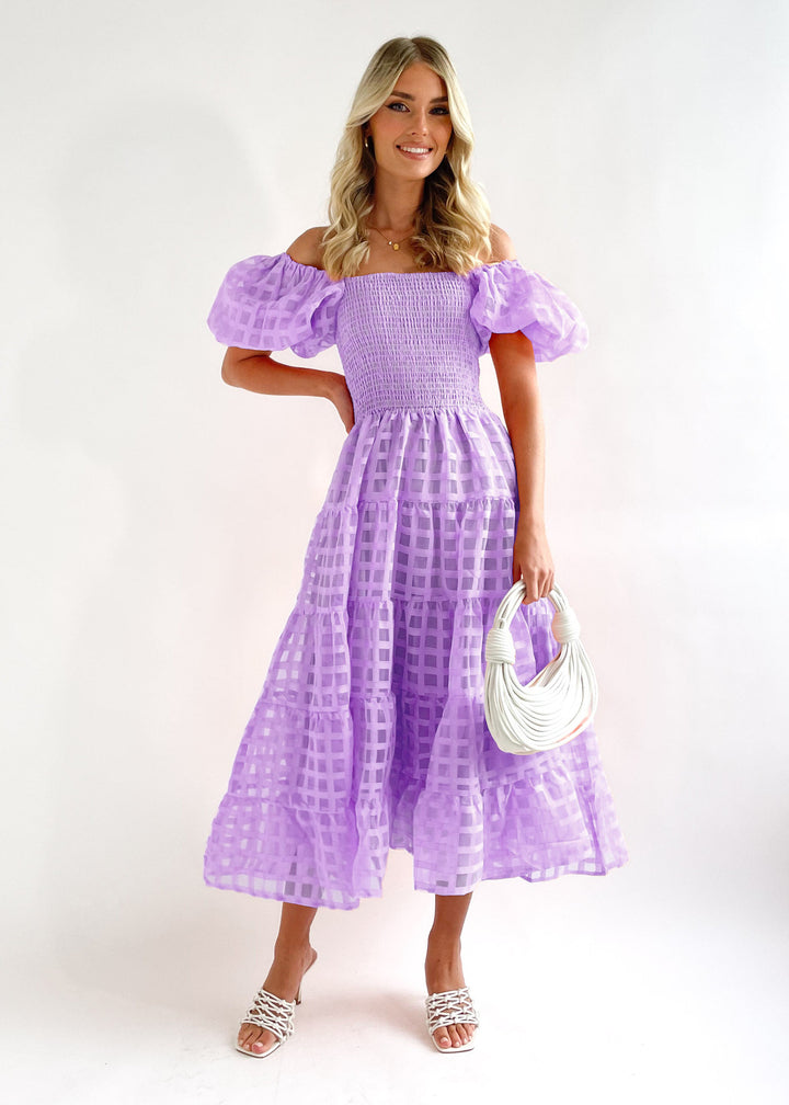 Ladies Airy Maxi Dress with Flowing Skirt and Voluminous Puff Sleeves