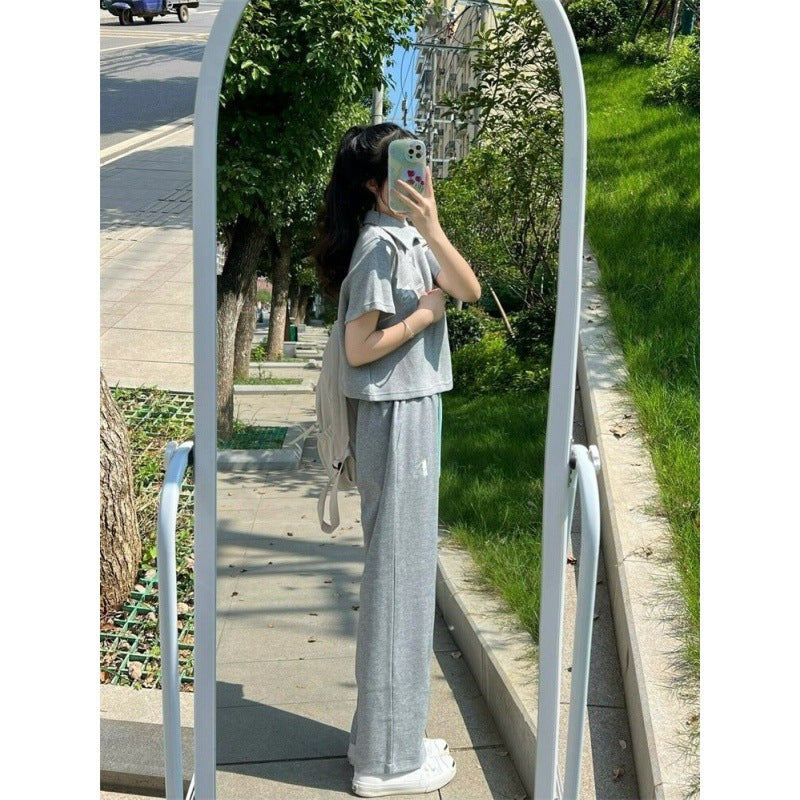Women's sporty set with short top and joggers Lisslune