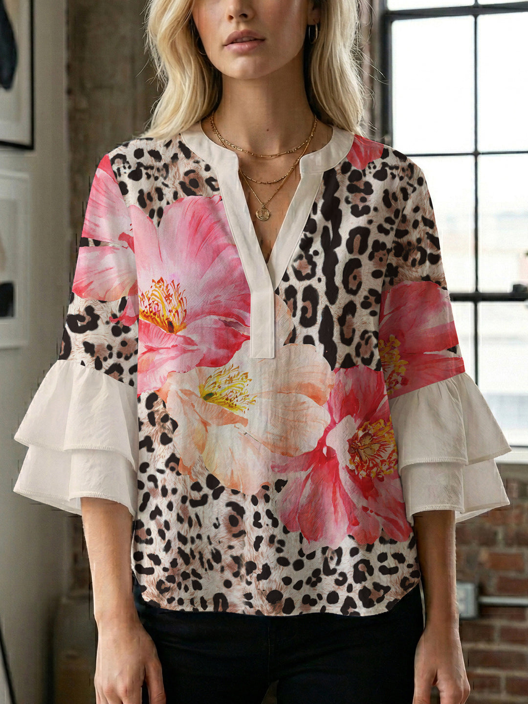 Women's casual blouse with ruffled sleeves and botanical print Lisslune