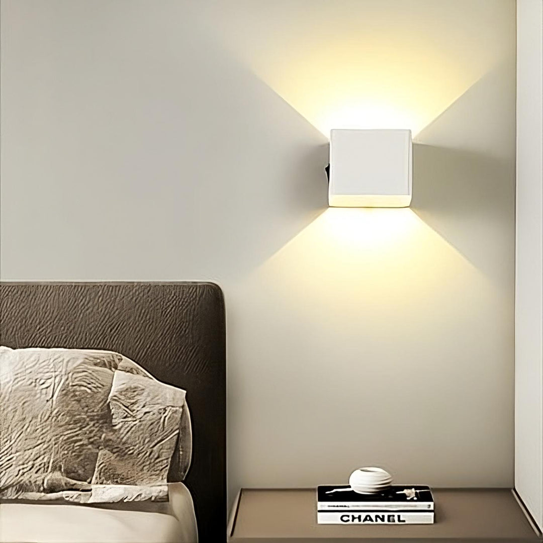 Lisslune | VellaGlow™ | Luxurious Wall Light with Motion Sensor