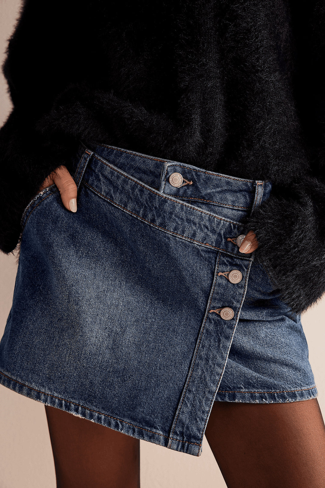 Ladies fashionable A-line denim skirt with asymmetrical button design and practical pockets Lisslune