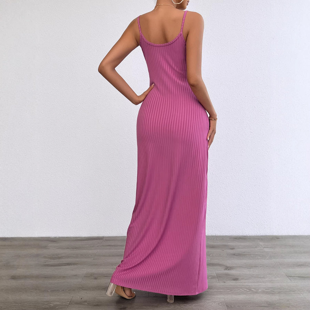 Women's long, fitted dress with fine ribs and spaghetti straps