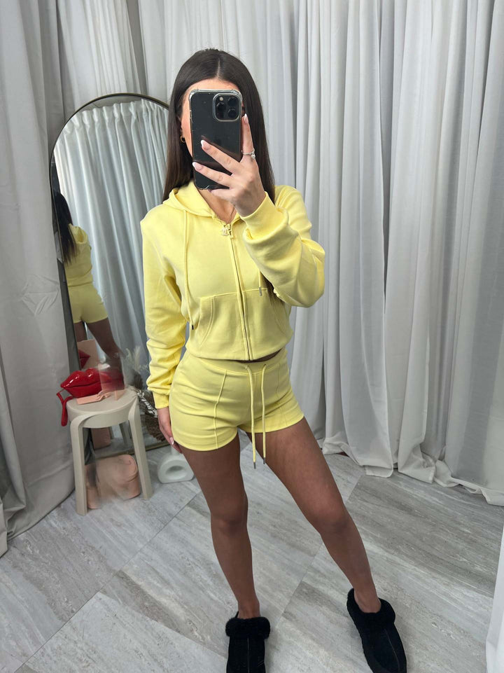 Women's sporty crop top and shorts set Lisslune