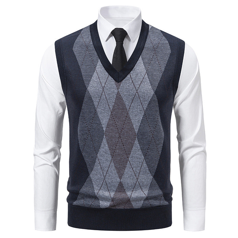 Men's sweater with V-neck and classic diamond pattern Lisslune