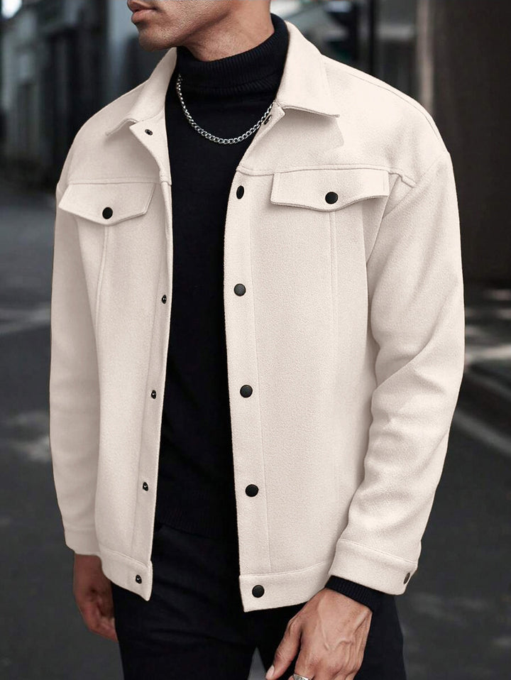 Men's fashionable overshirt jacket with practical pockets and snap button closure Lisslune