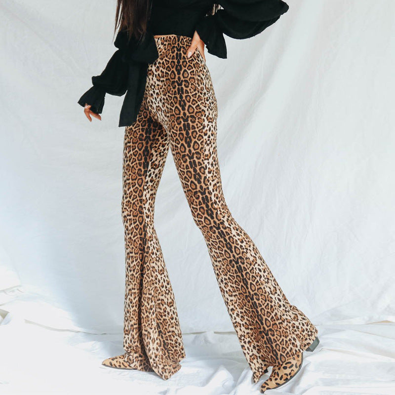 Women Flared Leggings in animalistic Tiger Knit Wash Lisslune
