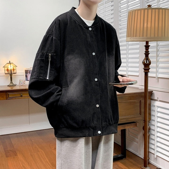 Men's casual bomber jacket with practical pockets and thermoregulating inner lining Lisslune