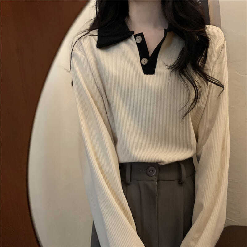 Women’s long-sleeve shirt with structured ribbed look and classic polo collar