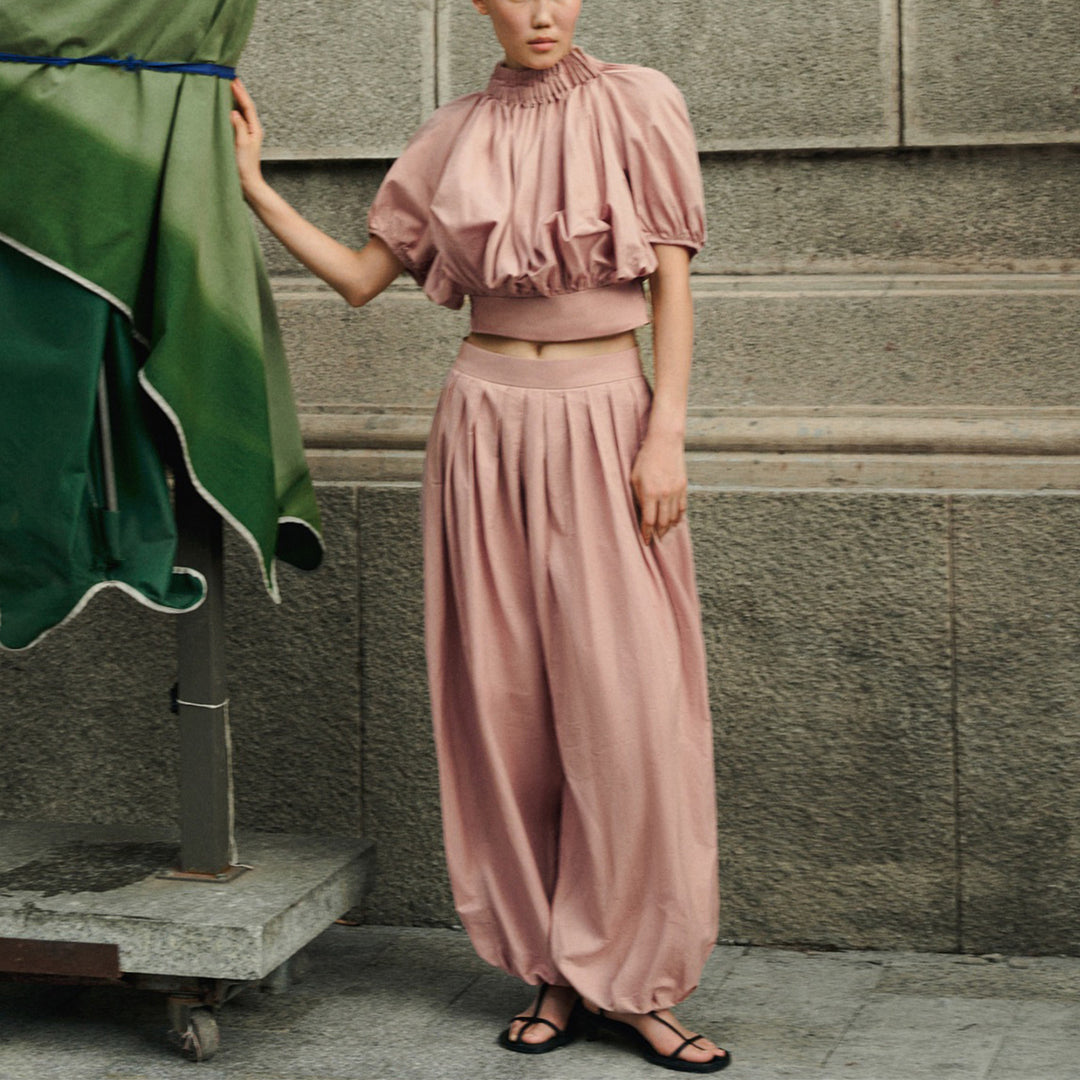 Women's crop top with voluminous puff sleeves and waist emphasis Lisslune