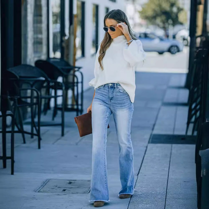 Women's Flared Jeans with High Waist and Modern Vintage Effects