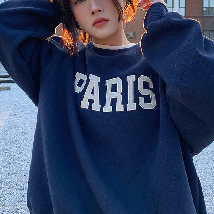 Ladies casual sweatshirt with distinctive lettering Lisslune