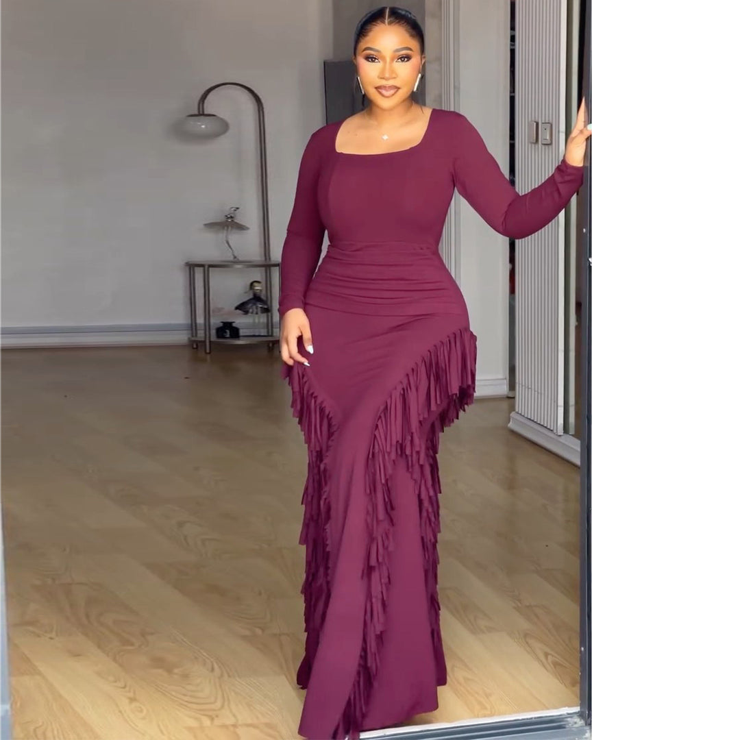 Women's Long Sleeve Maxi Dress with Voluminous Fringe and Form-Fitting Cut