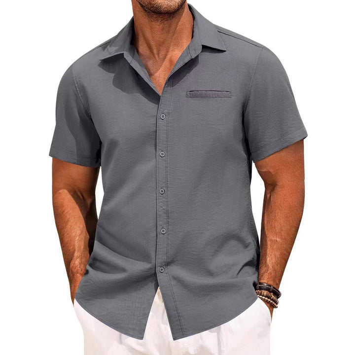 Men's short-sleeve shirt with classic collar and practical chest pocket Lisslune