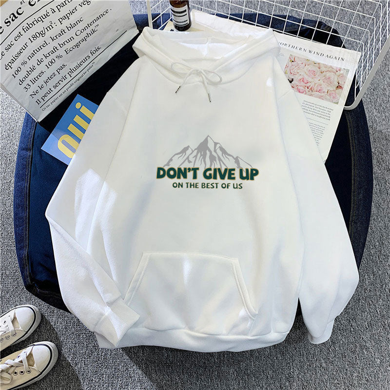 Women's hoodie with motivating mountain design Lisslune