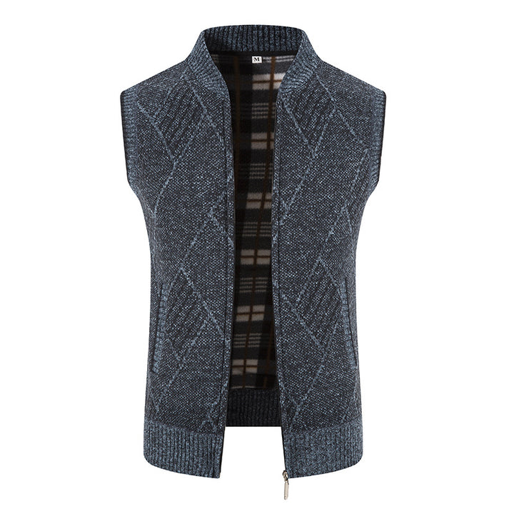 Men's knitted vest with modern cable pattern and practical zipper Lisslune