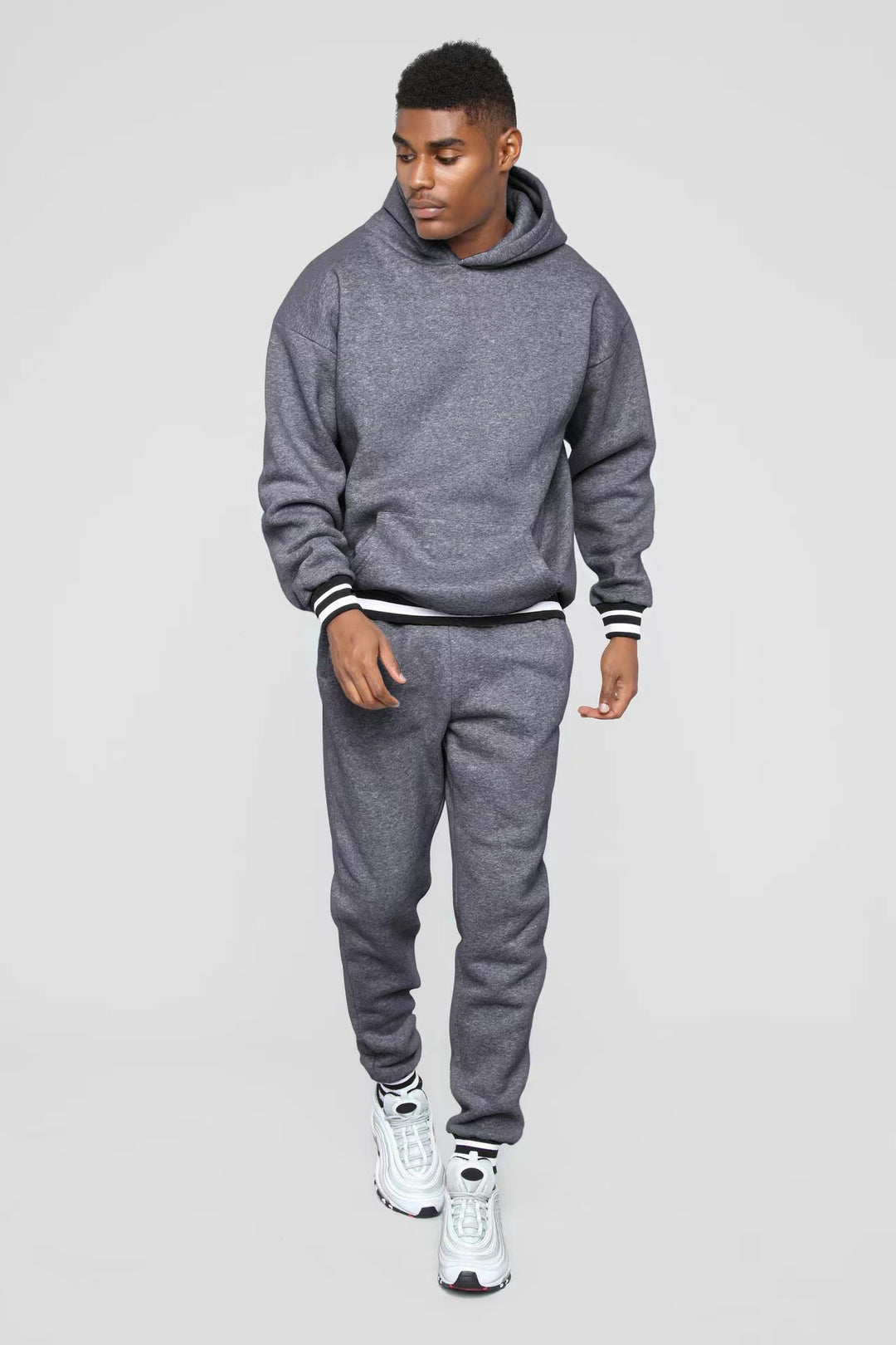 Men's sporty sweatshirt with comfortable joggers in urban style Lisslune