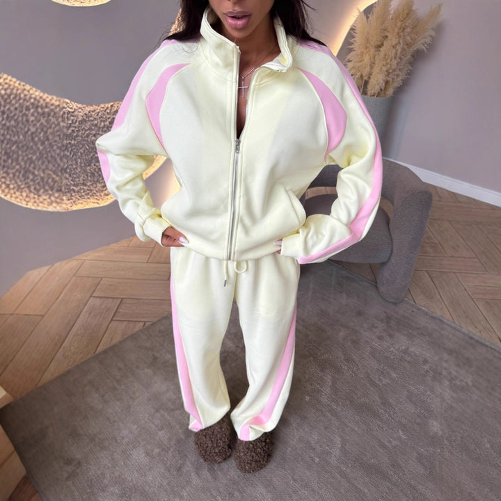 Women's sporty tracksuit with modern zipper and side stripes Lisslune