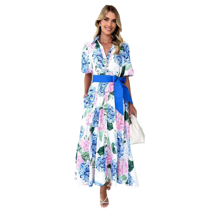Women's maxi dress with pleats and waist belt