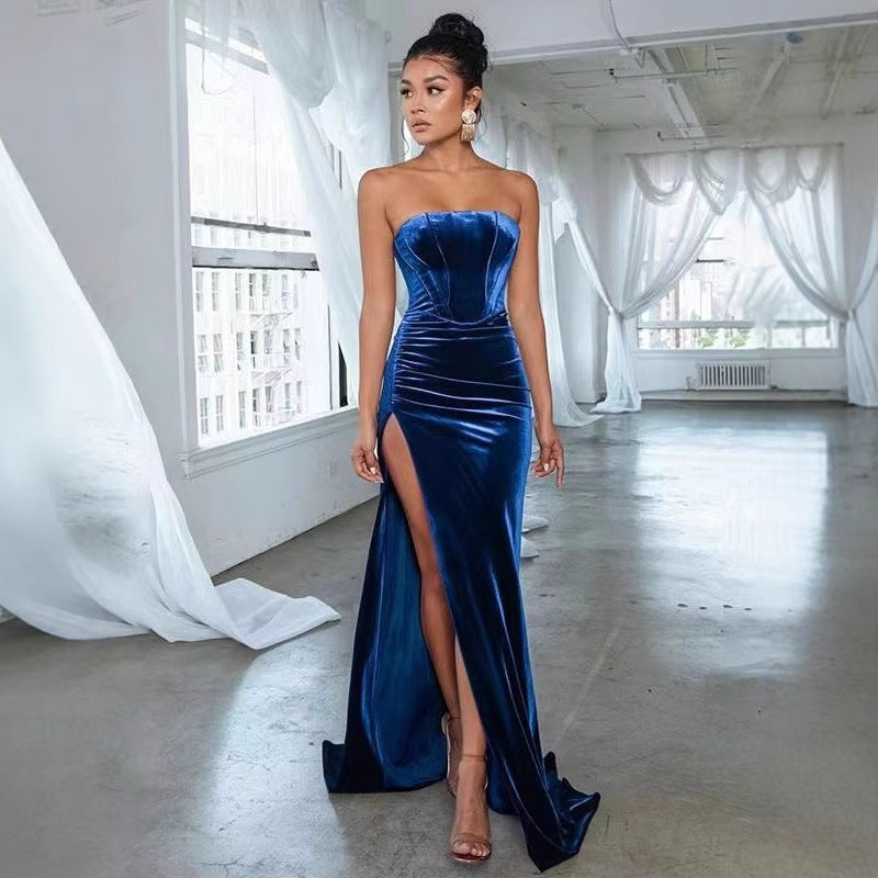 Ladies elegant evening dress with tailored silhouette and high slit