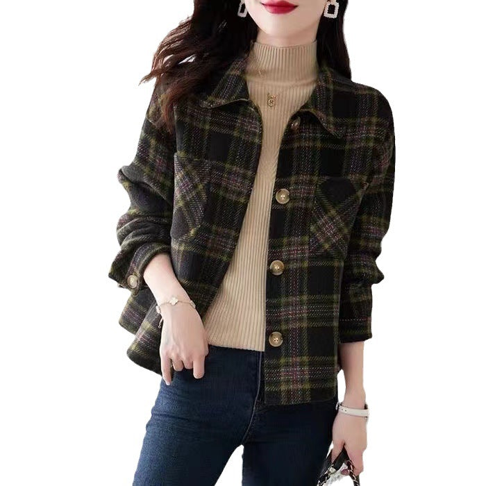 Ladies check coat with practical pockets and button closure Lisslune